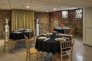 هتل The Inn At 97 Winder