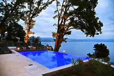 هتل Villa Ariston