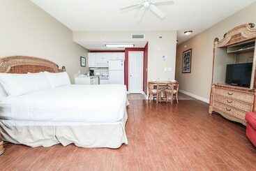 Majestic Beach Towers Resort By Panhandle Getaways