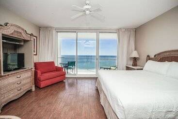 Majestic Beach Towers Resort By Panhandle Getaways