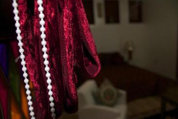 پانسیون Collier De La Colombe