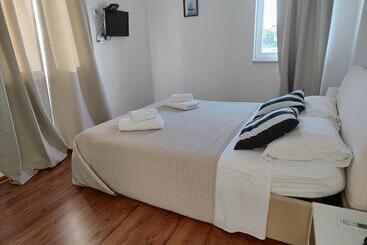 پانسیون Guest House Adria