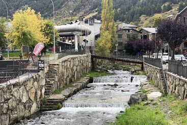 Apartamentos Arinsal 3000