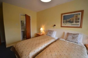 Gorman S B&b