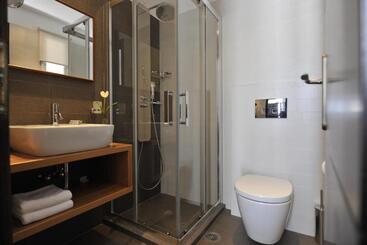 هتل Aella Residence