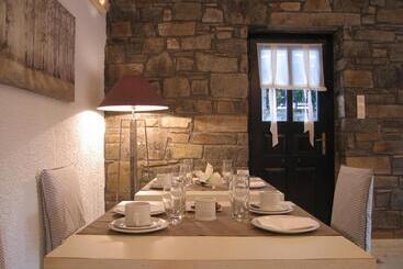هتل Aella Residence