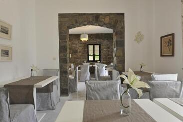 هتل Aella Residence