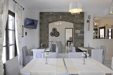 هتل Aella Residence