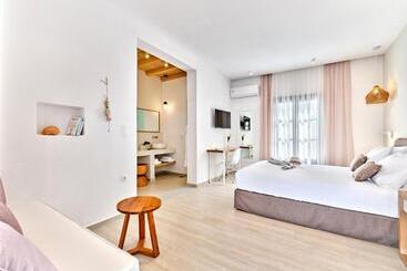 هتل Aella Residence