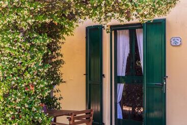 هتل Agriturismo La Fonte