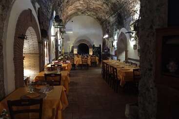 هتل Agriturismo Monte Due Torri