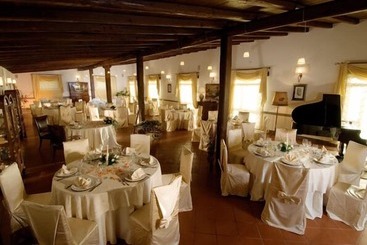 هتل Agriturismo Monte Due Torri