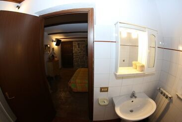 هتل Agriturismo Monte Due Torri