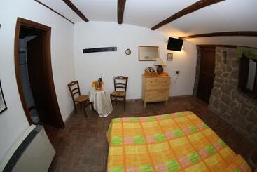 هتل Agriturismo Monte Due Torri