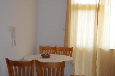 هتل Bravo 1 Apartments