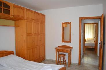 هتل Bravo 1 Apartments