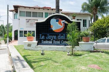 هتل Capital O La Joya Del Lago