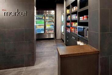 هتل Courtyard By Marriott Houston Intercontinental Airport