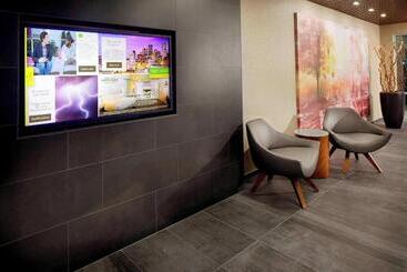 هتل Courtyard By Marriott Houston Intercontinental Airport