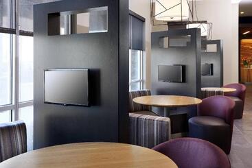 هتل Courtyard By Marriott Houston Intercontinental Airport