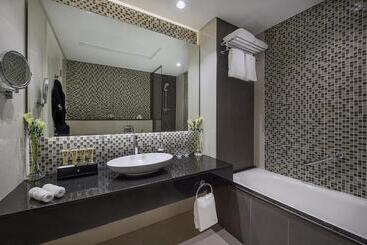 هتل Damac Maison Distinction