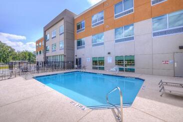 هتل Holiday Inn Express   Bethlehem, An Ihg