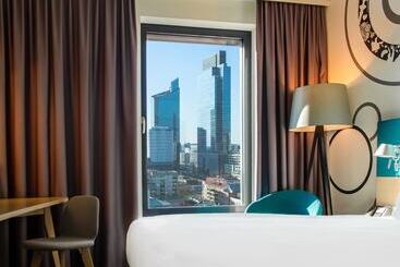 هتل Holiday Inn Warsaw City Centre, An Ihg