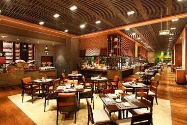 هتل Hualuxe Wuxi Taihu, An Ihg