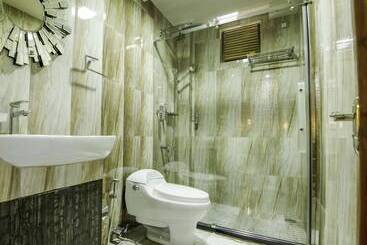 هتل Newtown Inn