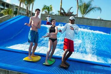 هتل Royalton Bavaro, An Autograph Collection Allinclusive Resort & Casino