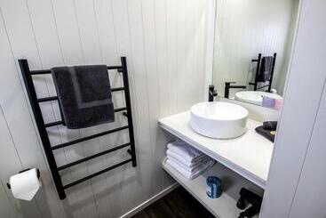 مُتل Aura Accommodation