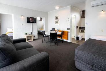 مُتل Aura Accommodation