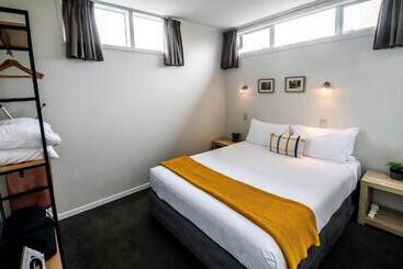 مُتل Aura Accommodation