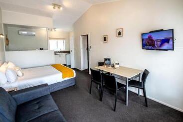 مُتل Aura Accommodation
