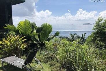 South Point Villas Cerf Island