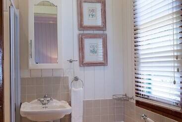 South Point Villas Cerf Island