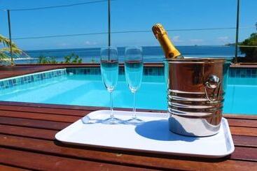 South Point Villas Cerf Island