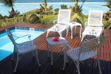 South Point Villas Cerf Island