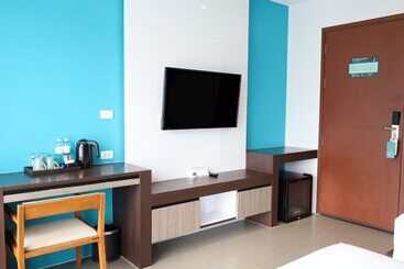هتل The Marina Phuket