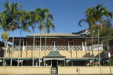 Yongala Lodge By The Strand