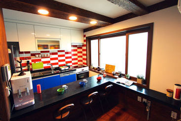 هاستل The Wendy House