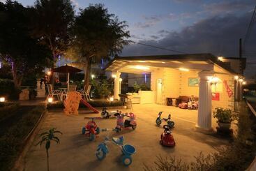 تختخواب و صبحانه 宜蘭莫內花園城堡