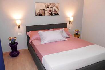 تختخواب و صبحانه Cairoli Exclusive Rooms & Suite