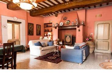 تختخواب و صبحانه Casa Fiorita
