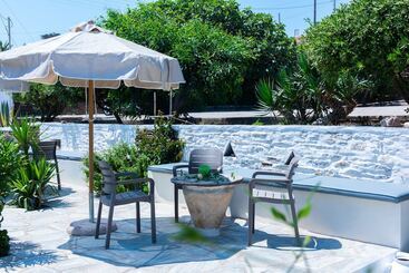 تختخواب و صبحانه Rooms & Apartments Archontou