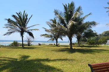 Hillpark Amare Resort - Tiwi