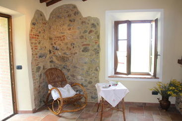 هتل Agriturismo I Pianali