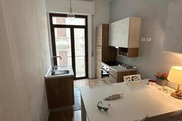هتل B&b Degli Artisti Suite