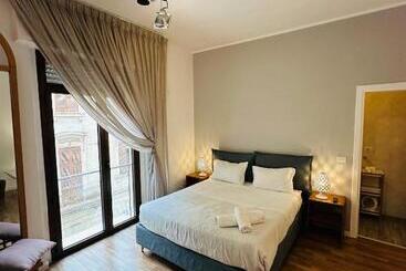 هتل B&b Degli Artisti Suite