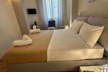 هتل B&b Degli Artisti Suite